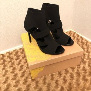 Mix no.6 black heels with matching crossbody bag